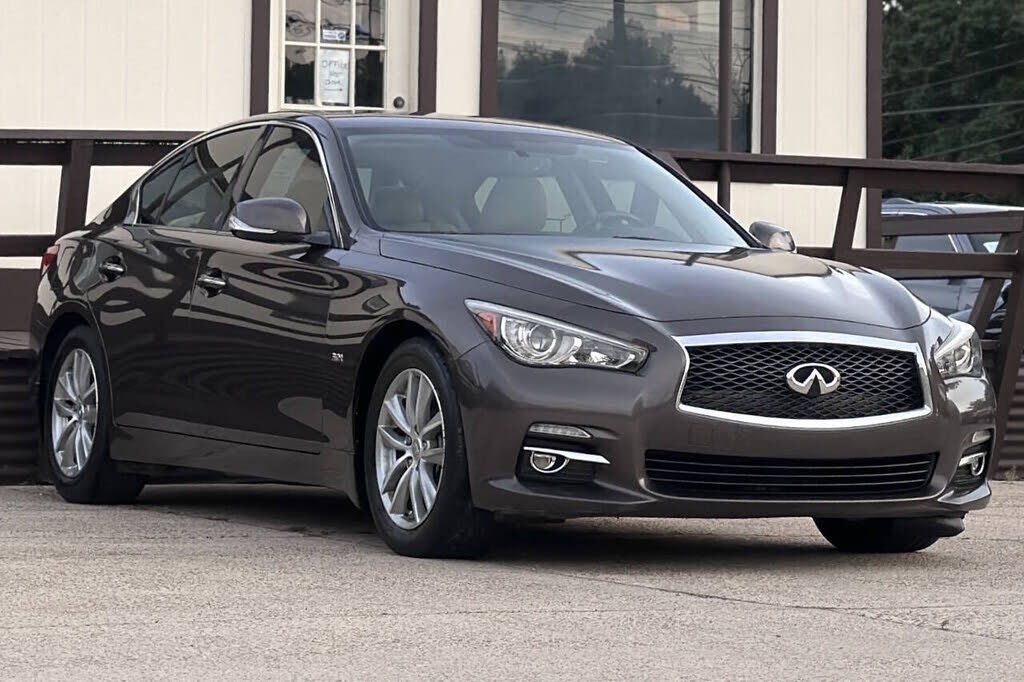 2017 INFINITI Q50