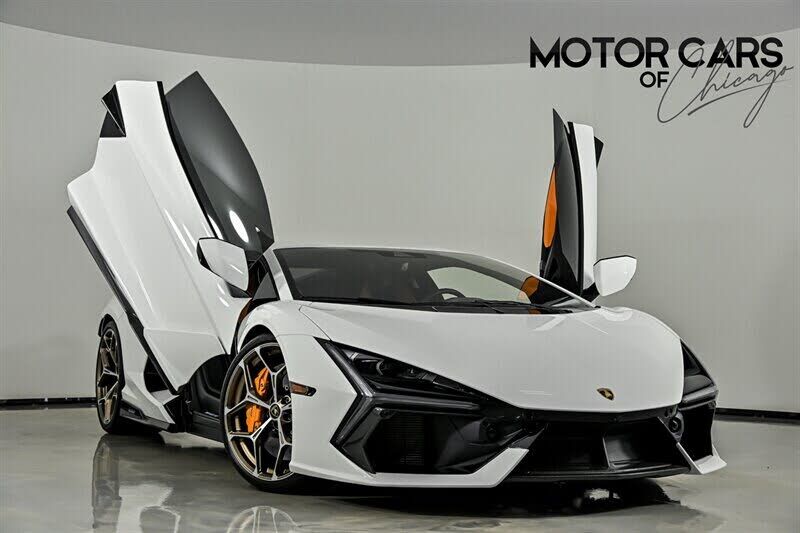 2025 LAMBORGHINI Revuelto