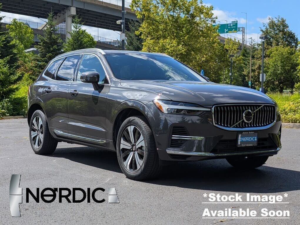 2022 VOLVO XC60