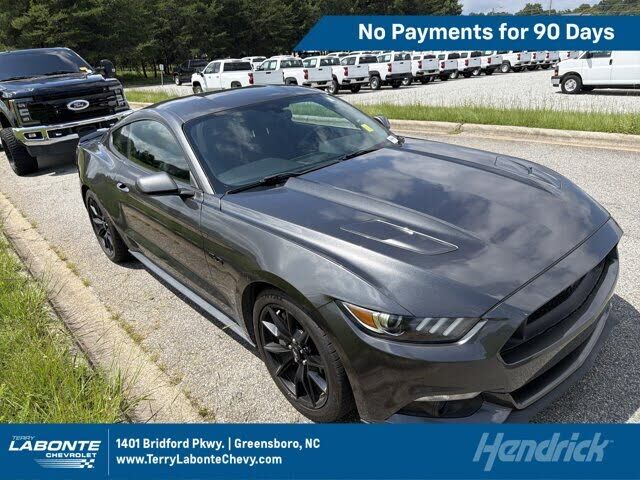 2017 FORD Mustang