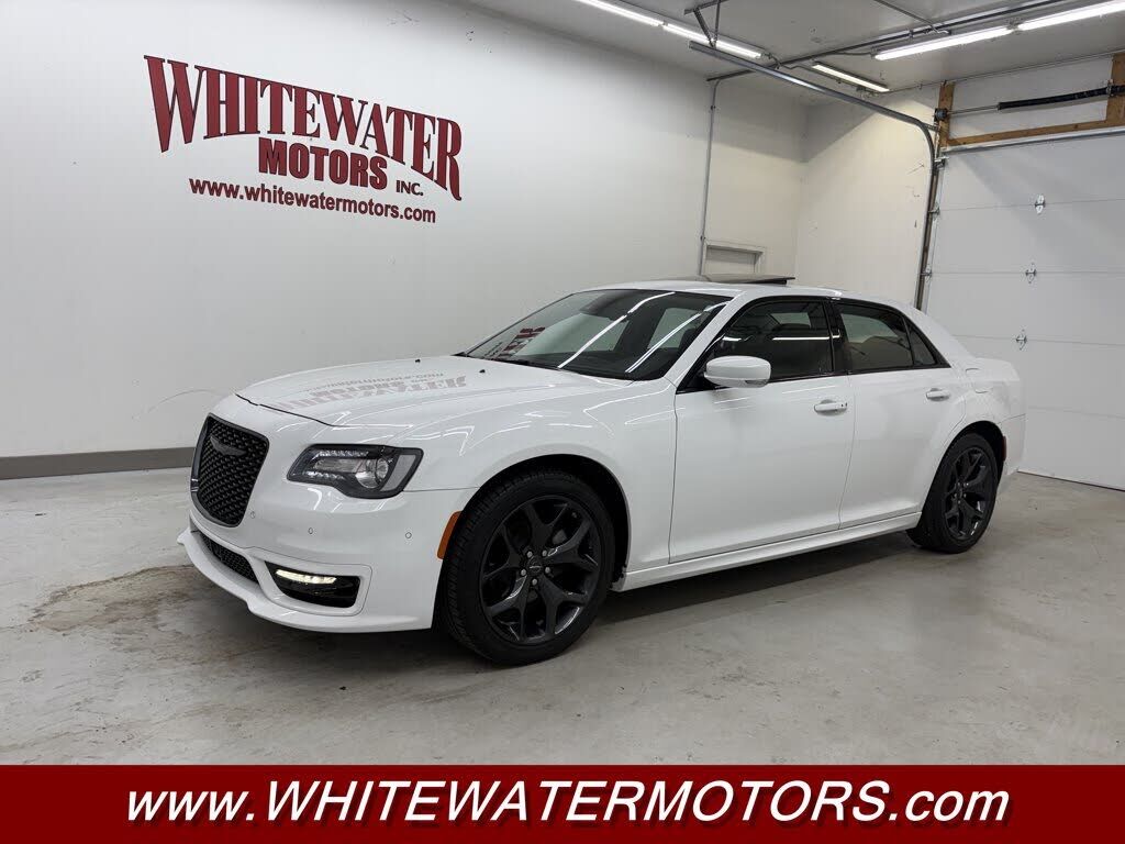 2023 CHRYSLER 300