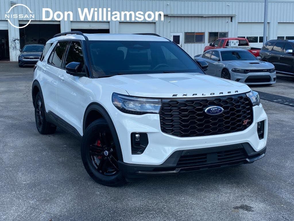 2025 FORD Explorer