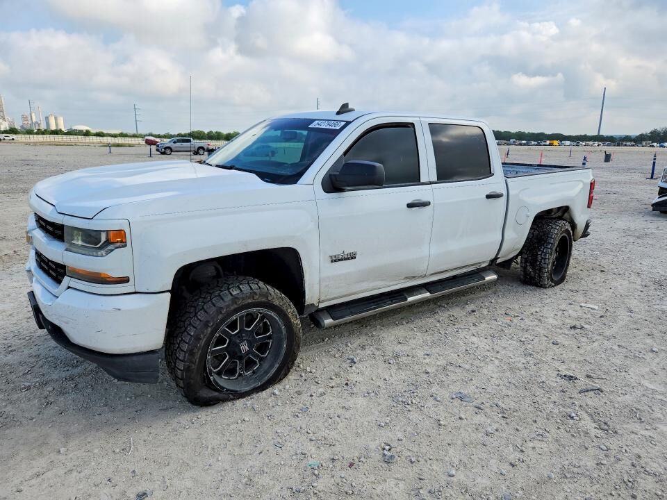 2018 CHEVROLET Silverado