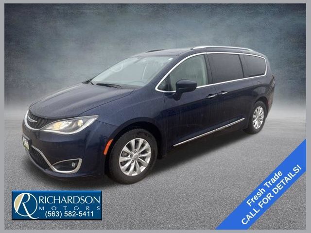 2019 CHRYSLER Pacifica