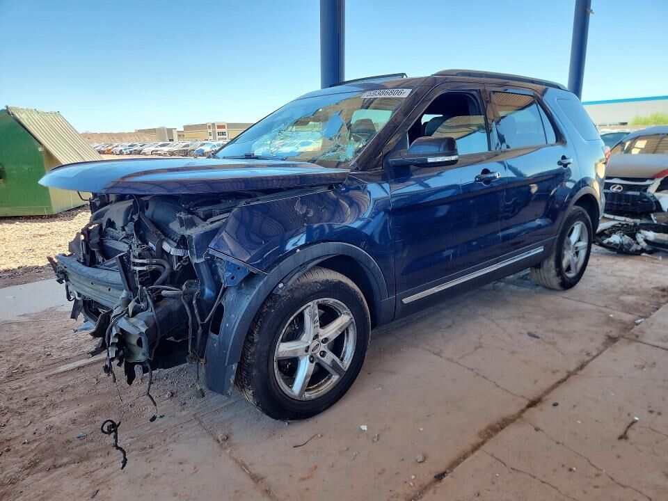 2017 FORD Explorer
