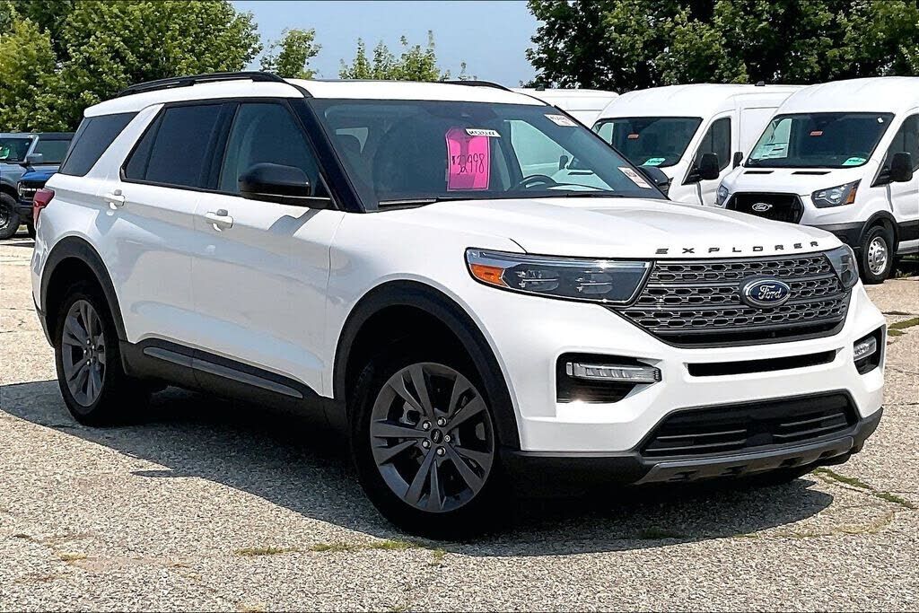 2023 FORD Explorer