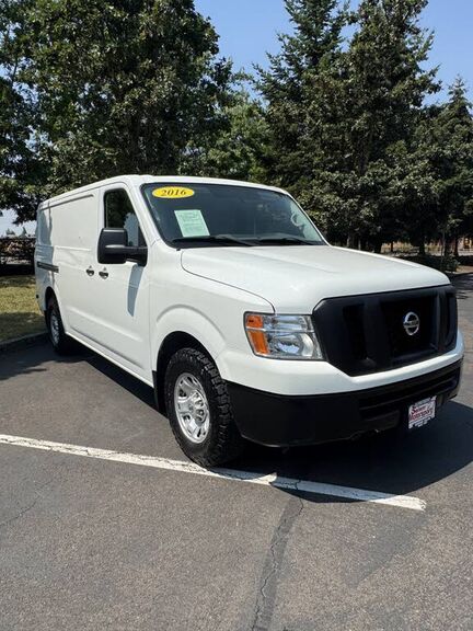 2016 NISSAN NV