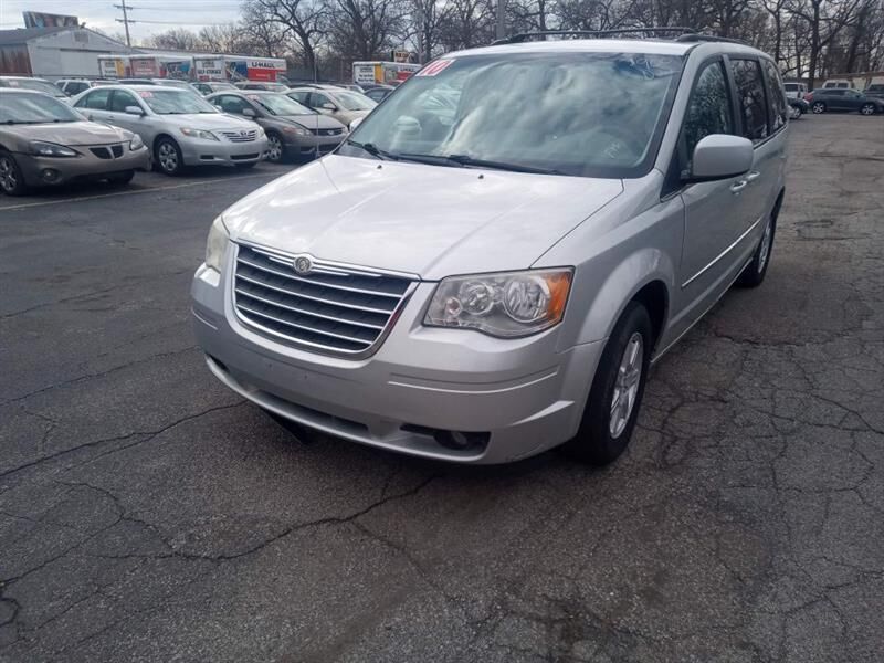 2010 CHRYSLER Town and Country