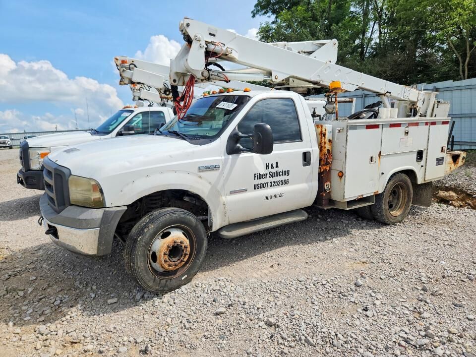 2005 FORD F-550
