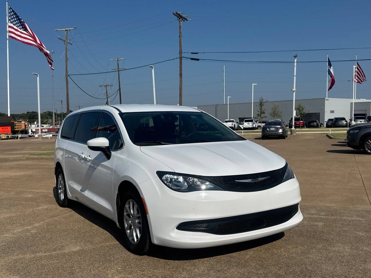 2023 CHRYSLER Voyager