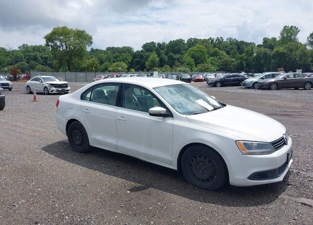 2014 VOLKSWAGEN Jetta