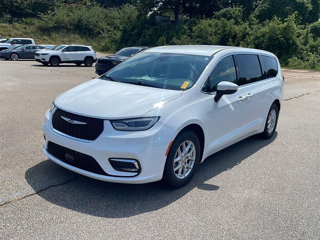2023 CHRYSLER Pacifica