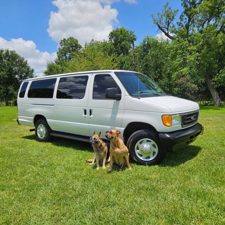 2004 FORD E-350
