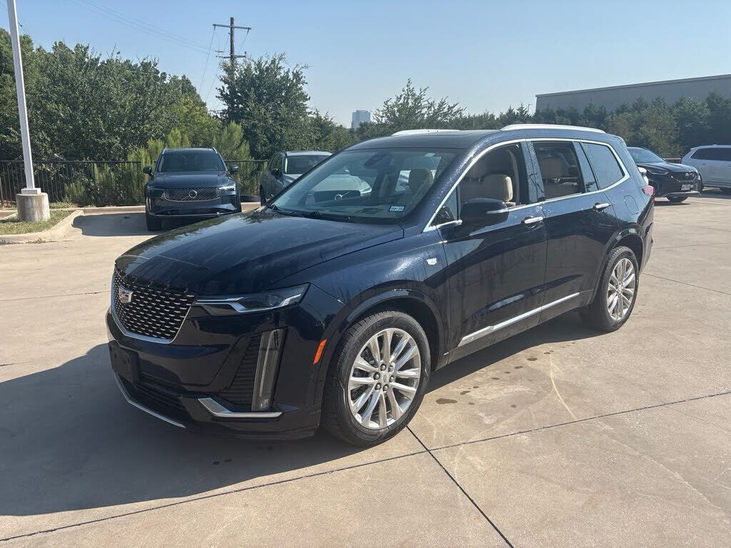 2022 CADILLAC XT6