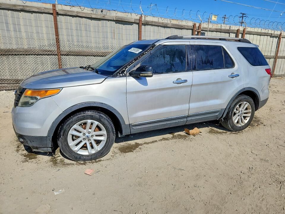 2011 FORD Explorer