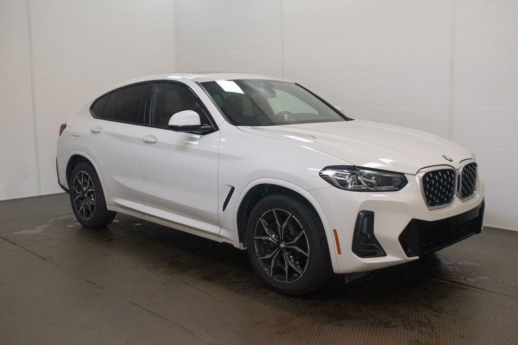 2023 BMW X4