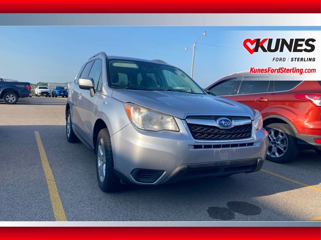 2016 SUBARU Forester