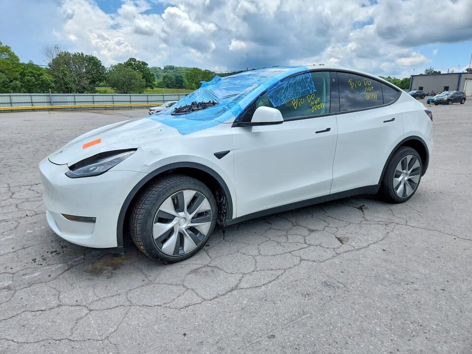 2022 TESLA Model Y