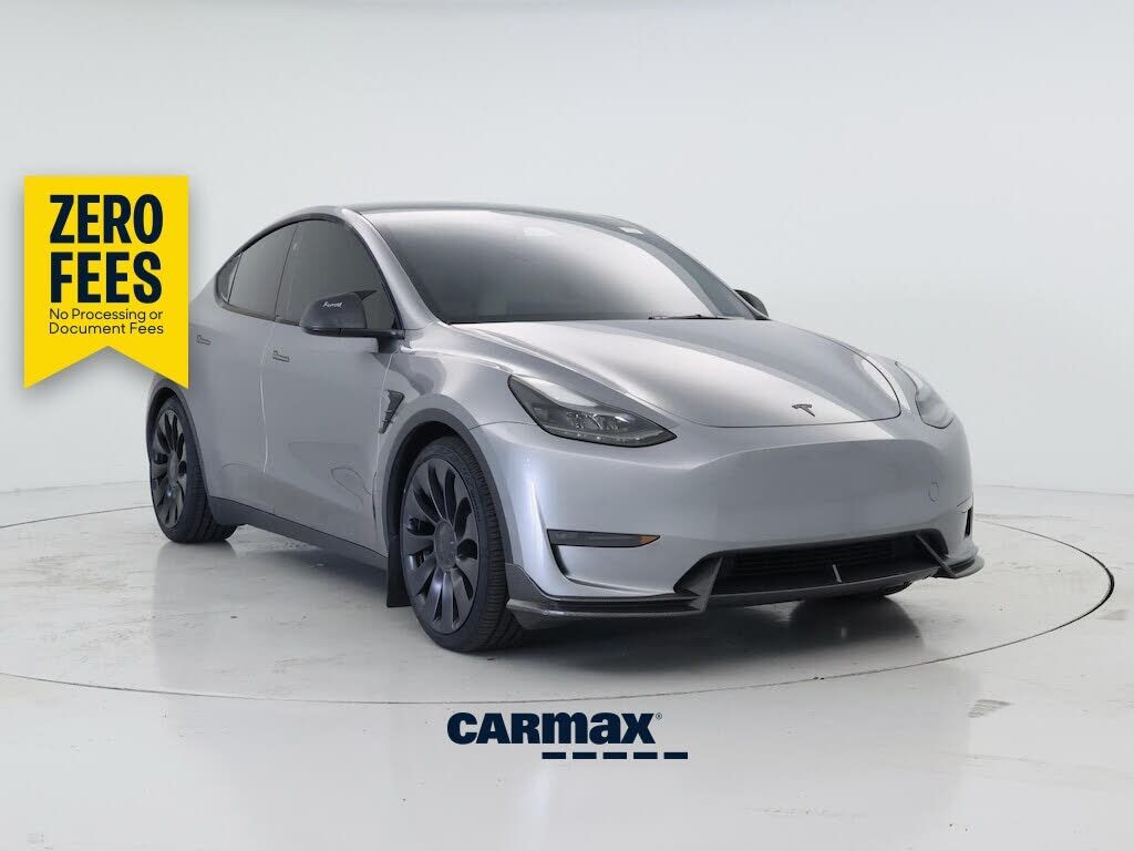 2024 TESLA Model Y