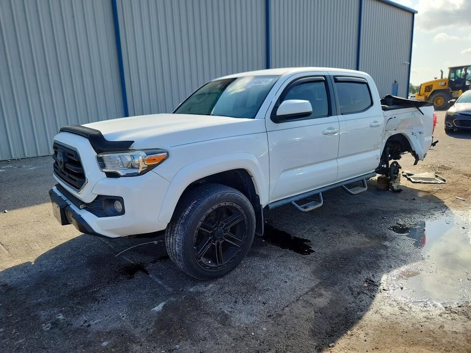 2018 TOYOTA Tacoma
