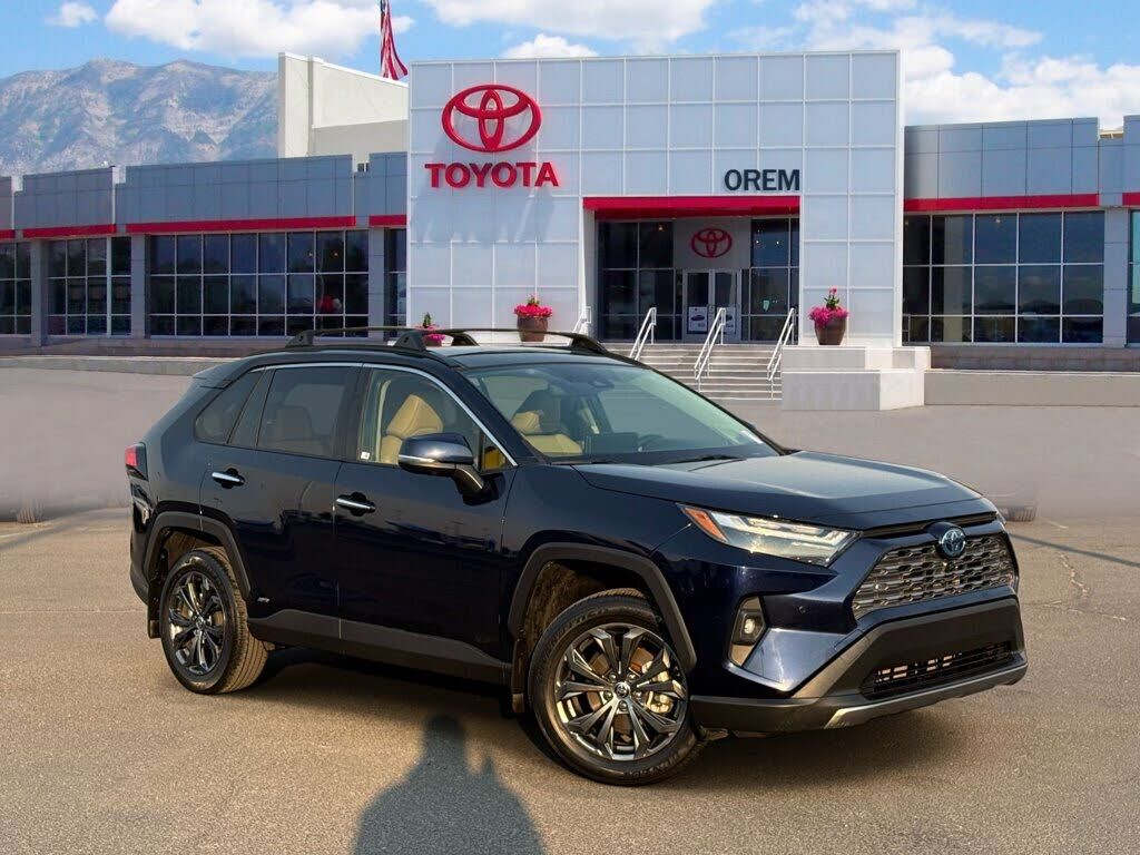 2024 TOYOTA RAV4