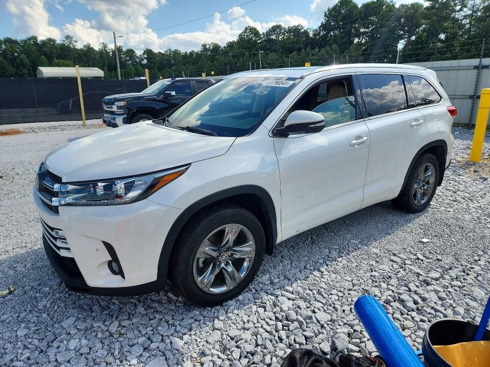 2018 TOYOTA Highlander