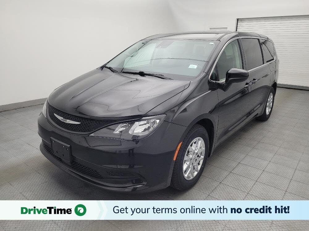 2023 CHRYSLER Voyager