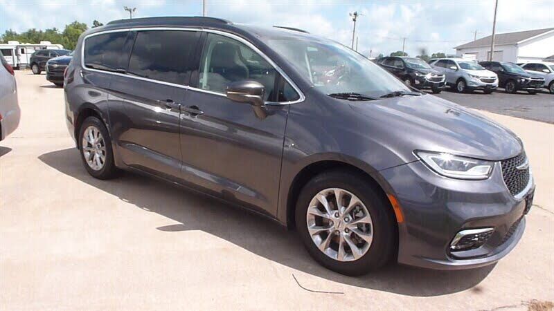 2022 CHRYSLER Pacifica
