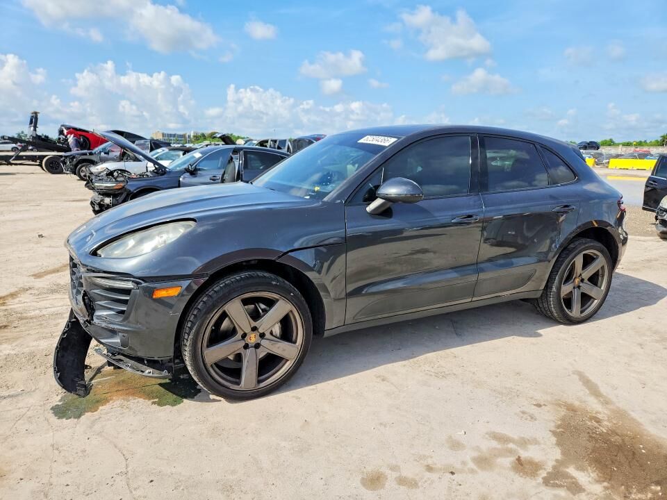 2017 PORSCHE Macan