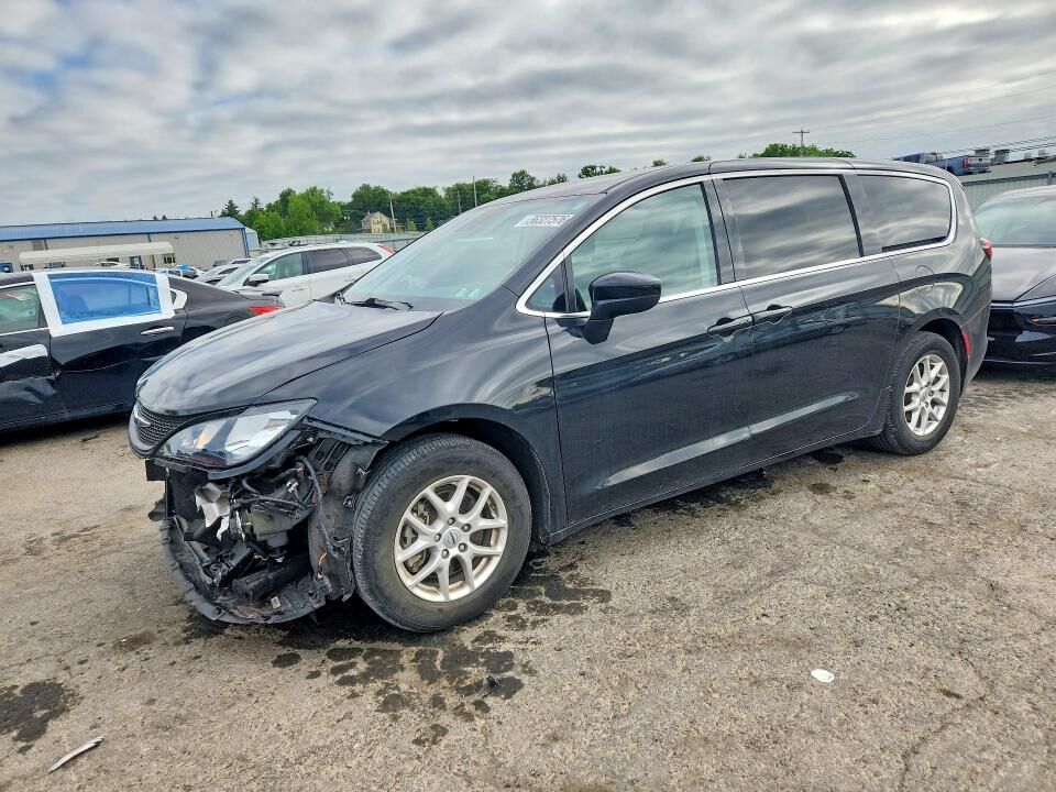 2024 CHRYSLER Voyager