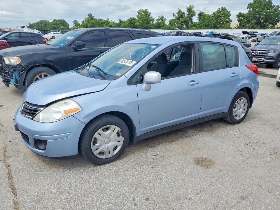 2011 NISSAN Versa