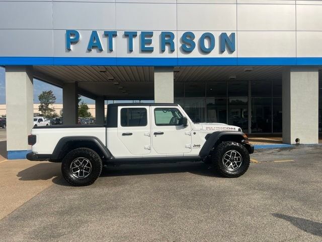 2024 JEEP Gladiator