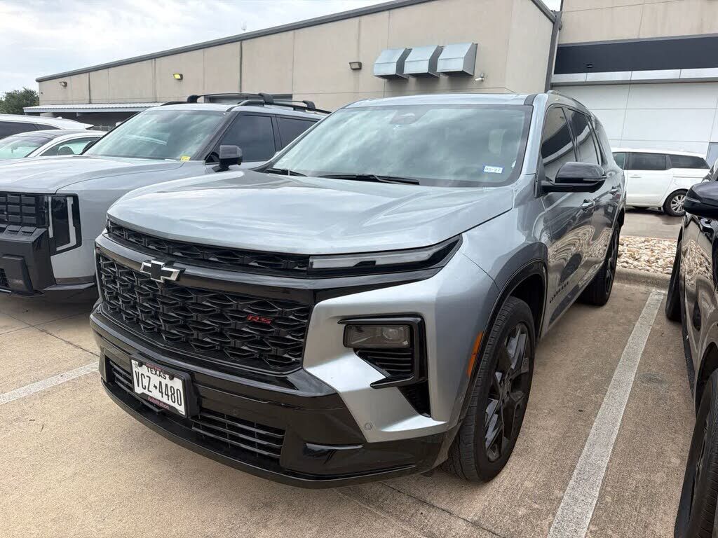 2024 CHEVROLET Traverse