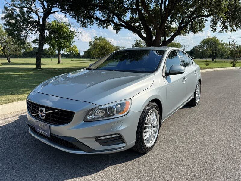 2018 VOLVO S60