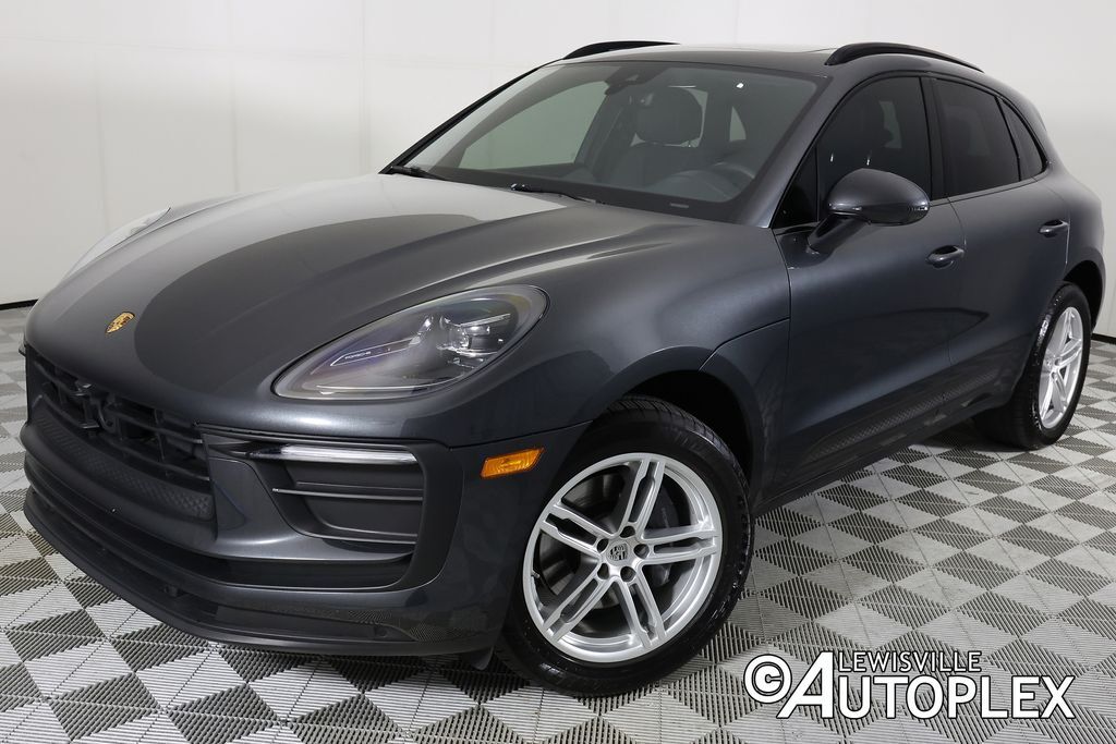 2023 PORSCHE Macan