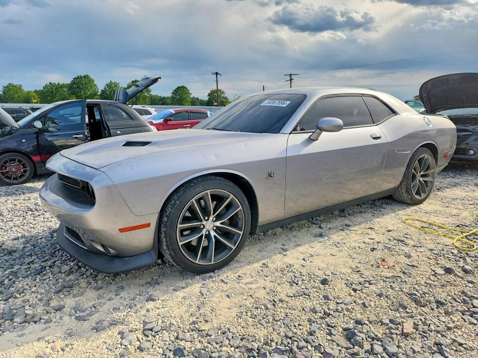 2016 DODGE Challenger