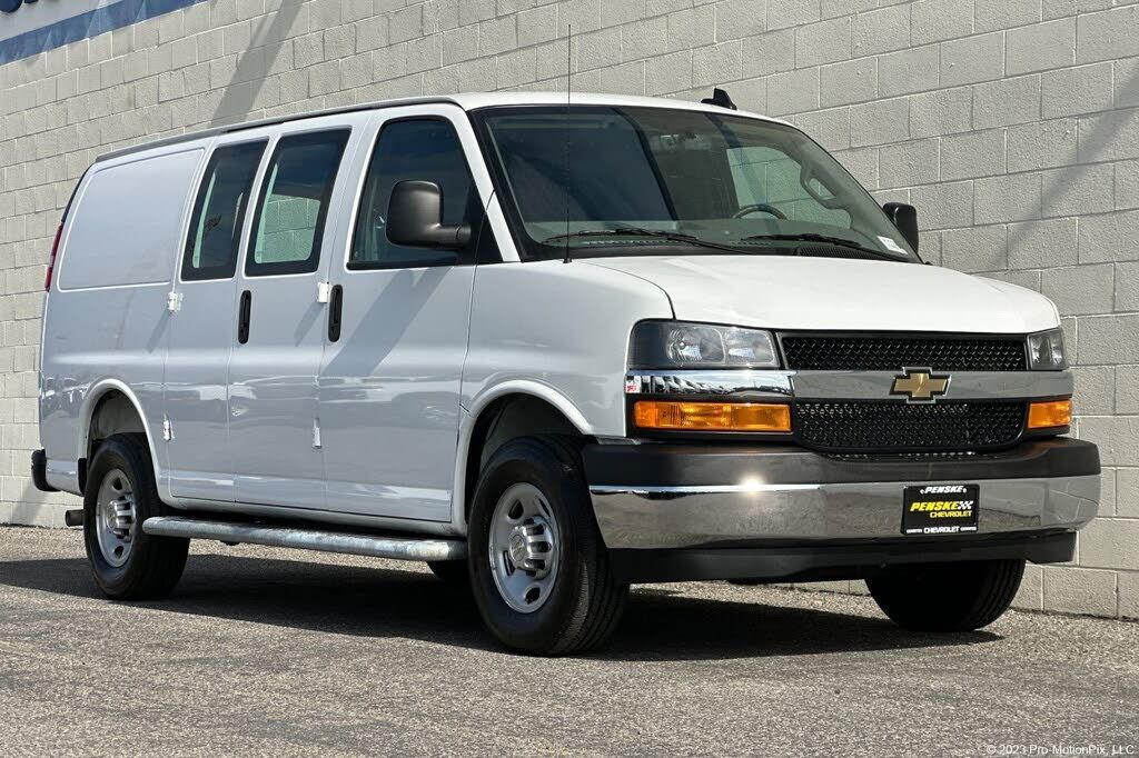 2025 CHEVROLET Express
