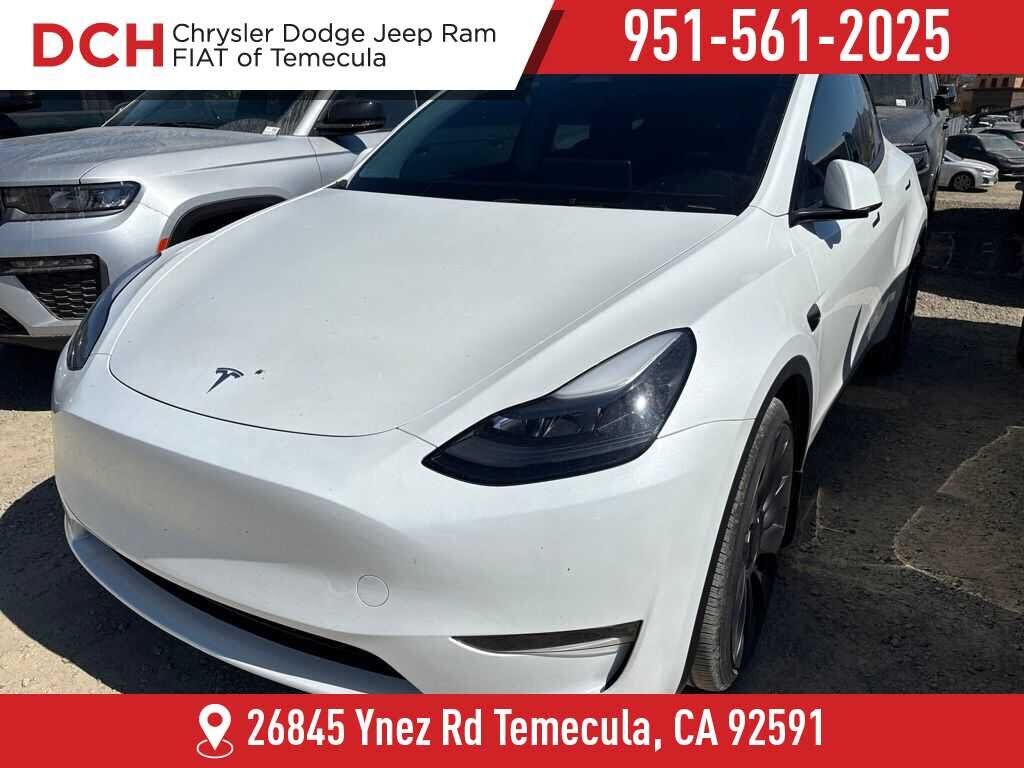 2024 TESLA Model Y