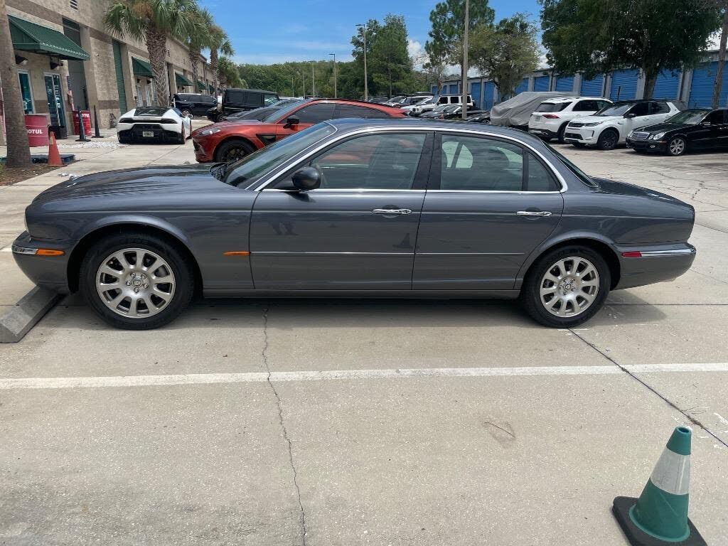 2004 JAGUAR XJ