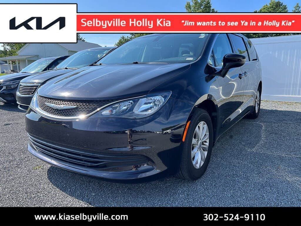 2017 CHRYSLER Pacifica