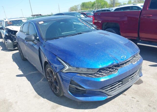 2022 KIA K5
