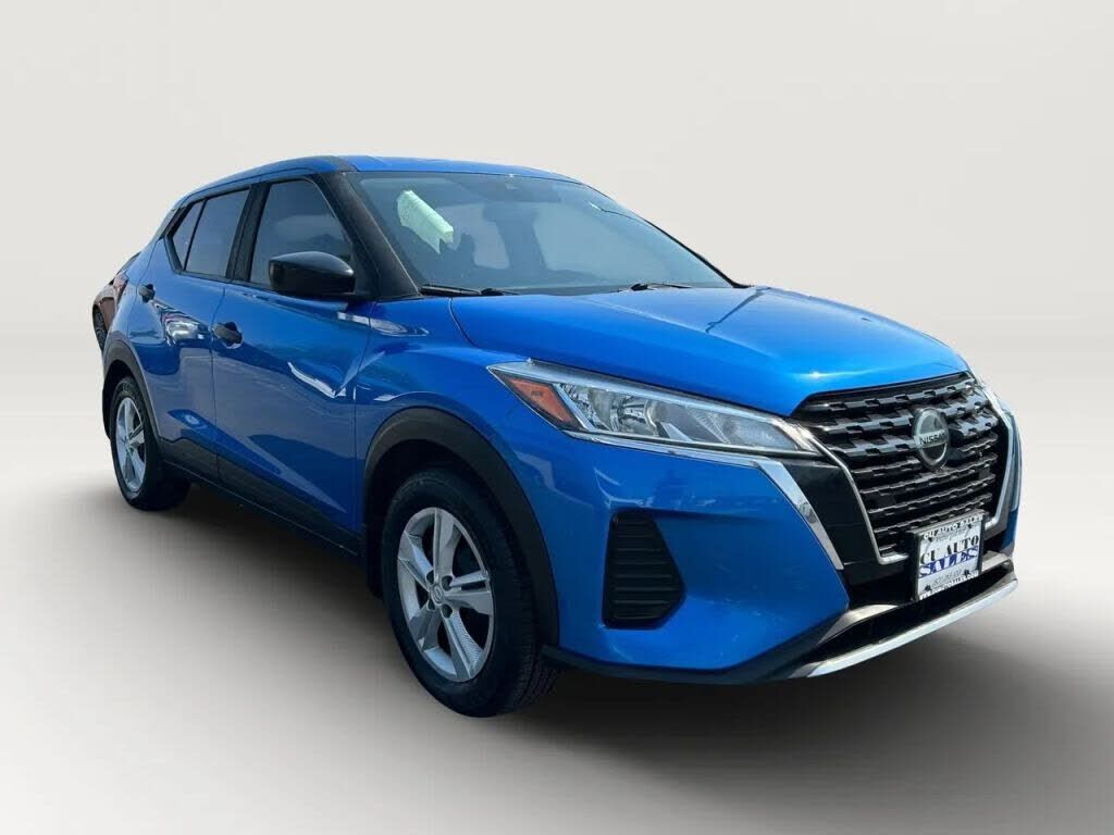 2021 NISSAN Kicks