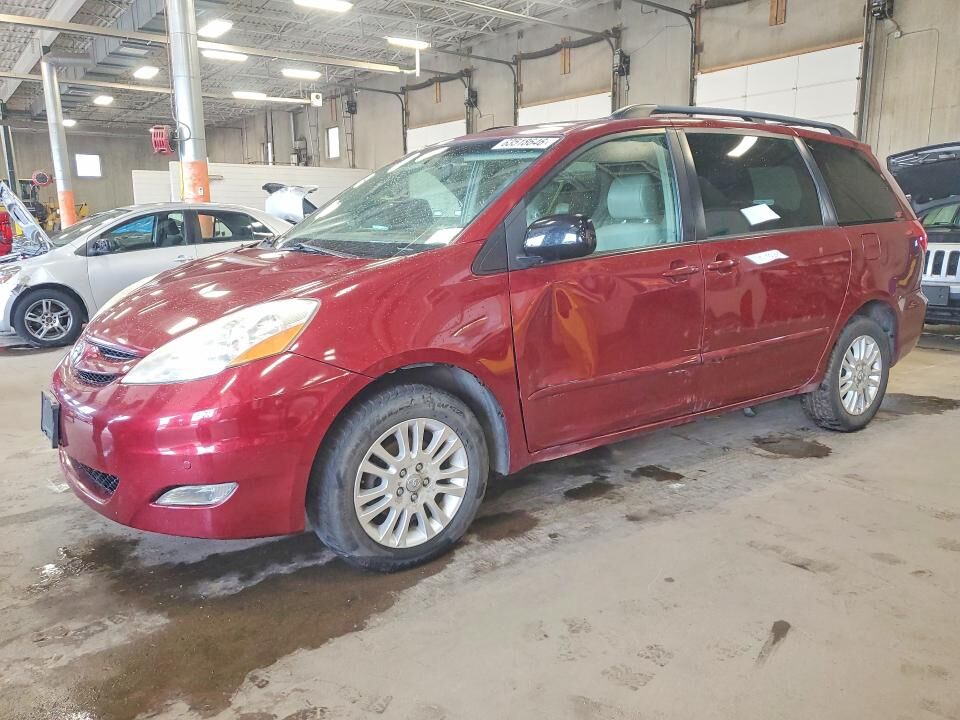 2010 TOYOTA Sienna