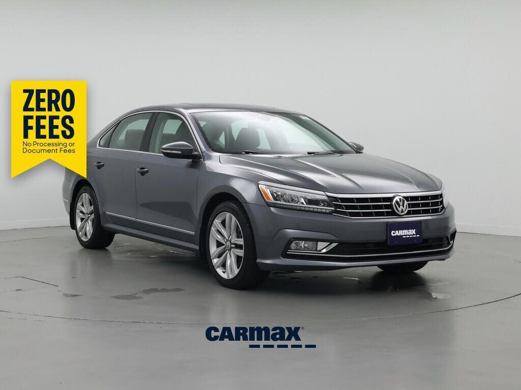 2016 VOLKSWAGEN Passat