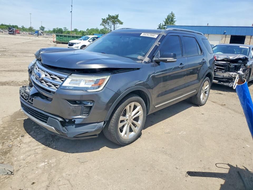 2018 FORD Explorer