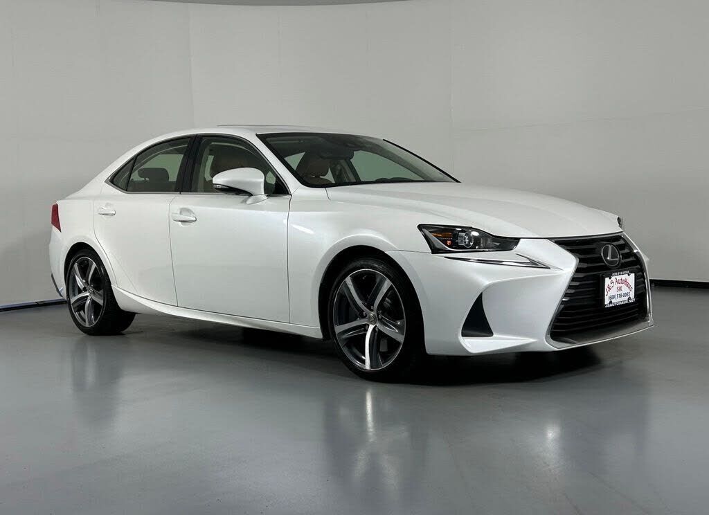 2017 LEXUS IS