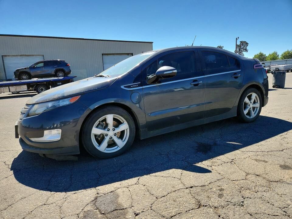 2013 CHEVROLET Volt