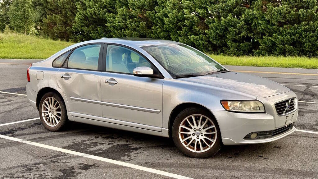 2010 VOLVO S40