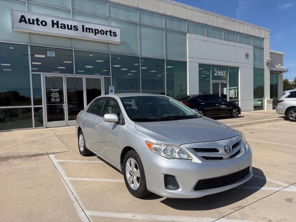 2011 TOYOTA Corolla