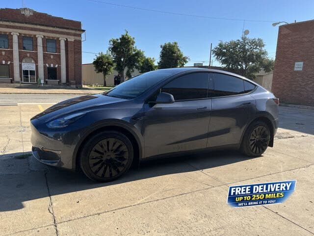 2023 TESLA Model Y